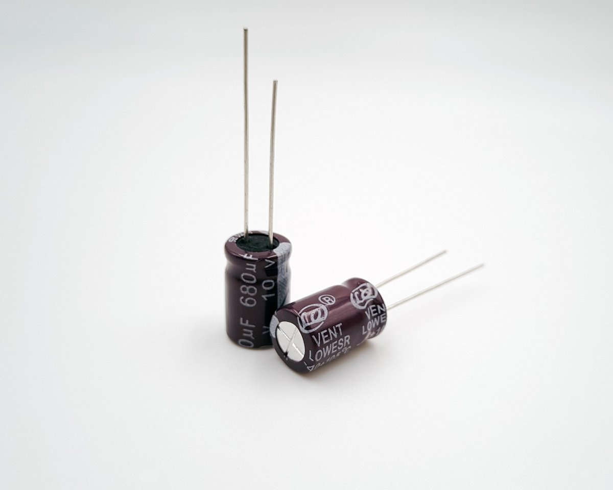 迹680uF/10V